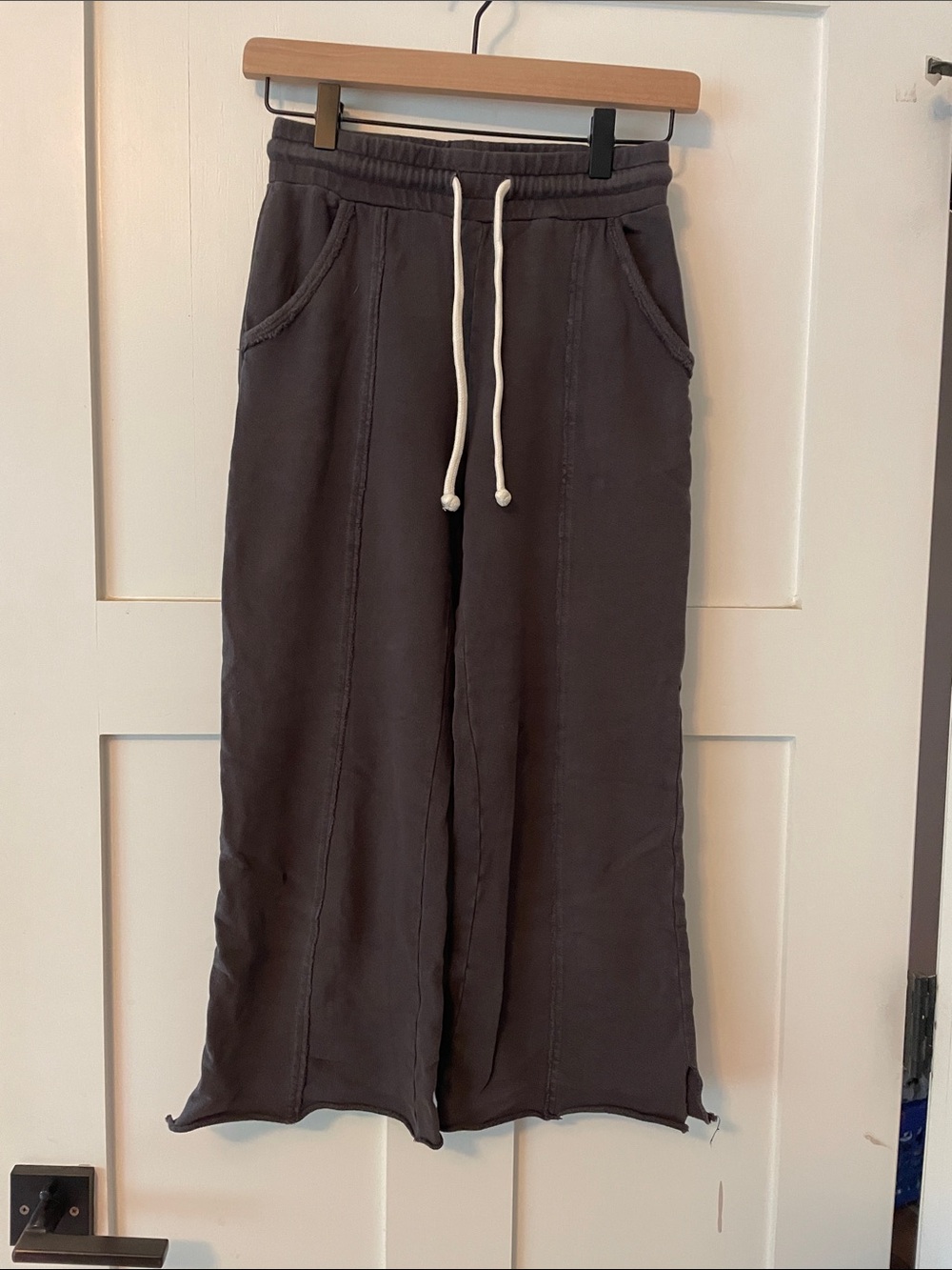 MATE the Label Cropped Front Seam Loungewear Pants